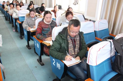 豐縣2018年小學(xué)英語新教師培訓(xùn)在東關(guān)小學(xué)舉行