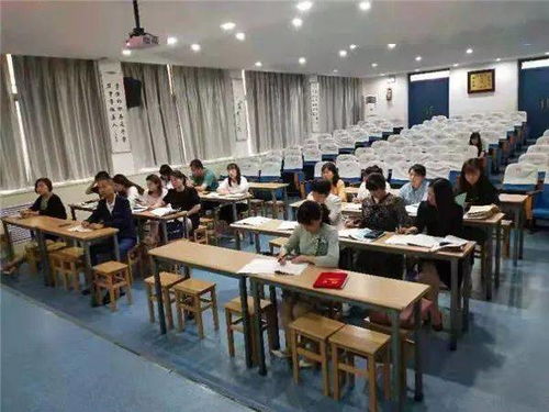 專家指導促提升 培訓座談共成長 渭城區(qū)風輪小學創(chuàng)建 夢桃好課堂 英語專題研討活動
