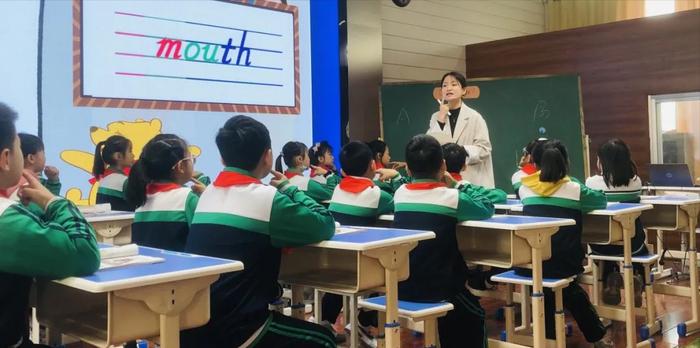 阜南縣小學(xué)英語優(yōu)秀課例展示活動在阜南十小舉行